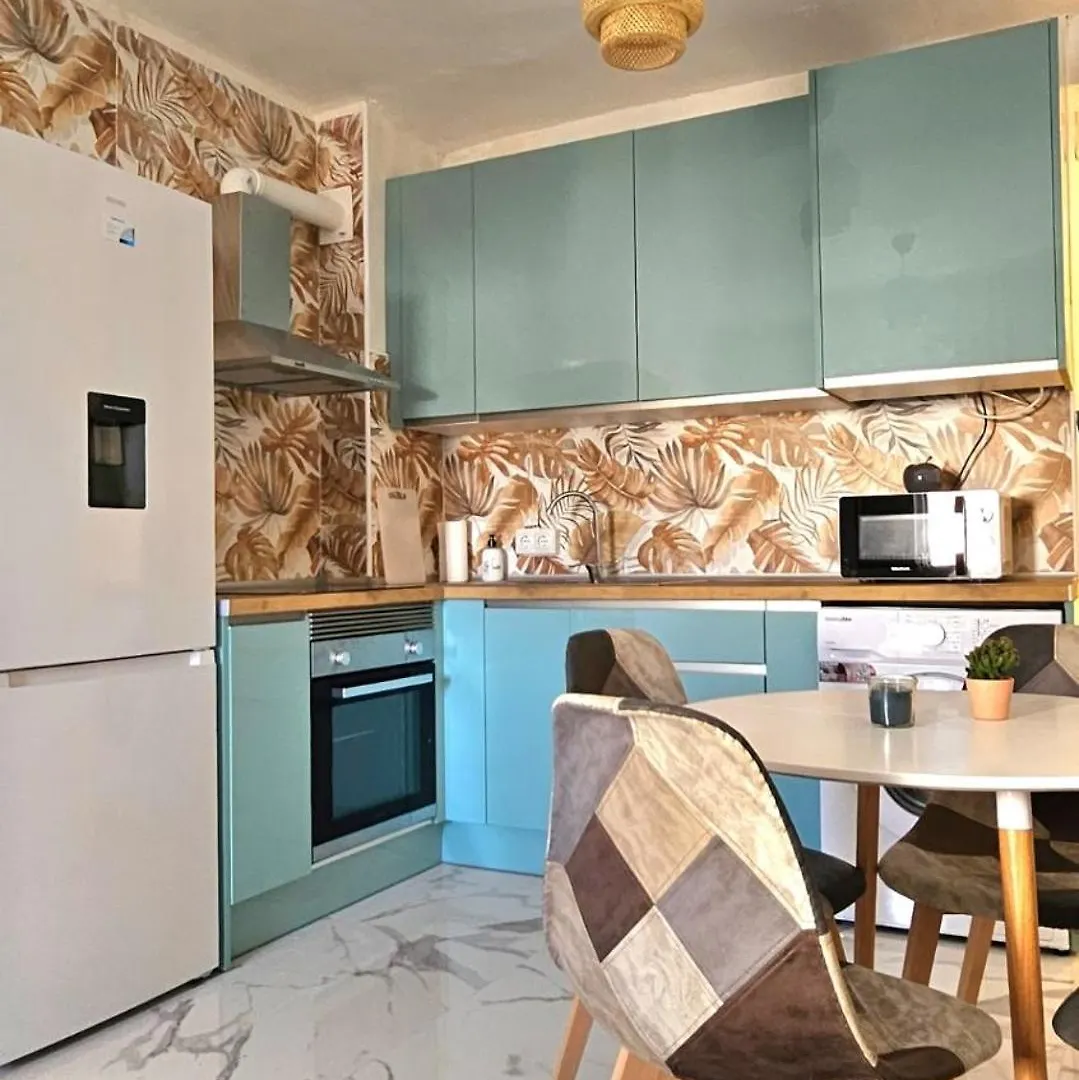 Apartamento De 3 Dormitorios A Un Paso De La Playa Y El Centro Almería 0*,  Hiszpania